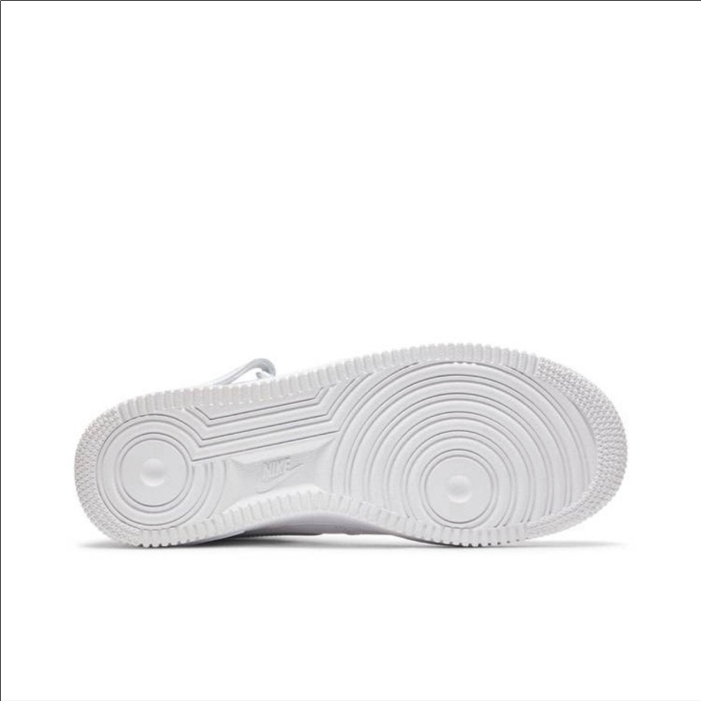 NIKE AIR FORCE 1 '07 MID 'TRIPLE WHITE'
8.5 Women / 7Y Men - Picture 4 of 9